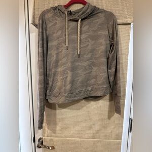 Vuori | Halo Essential Hoodie